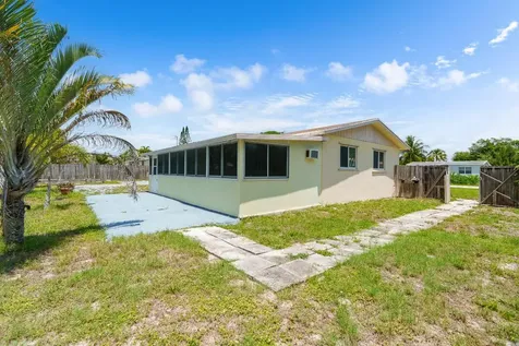 3180 Carol Avenue Palm Springs FL 33461