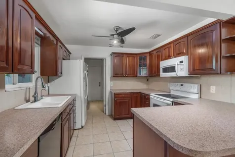 3180 Carol Avenue Palm Springs FL 33461