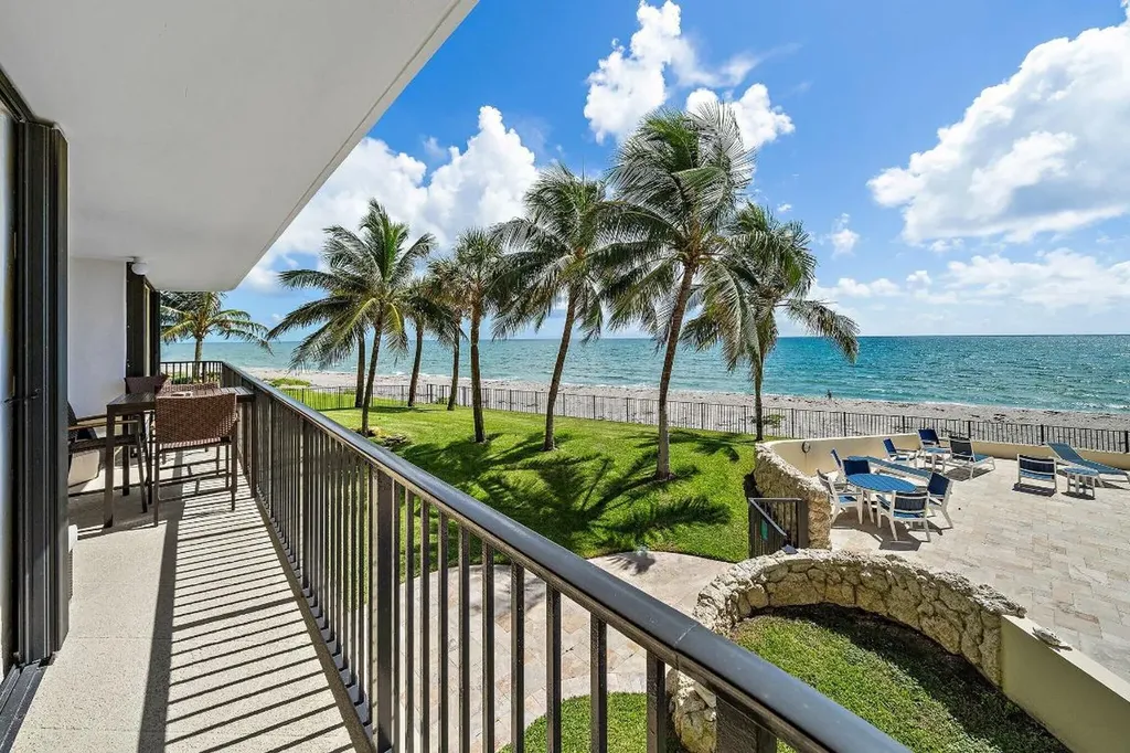 200 Beach Road Tequesta FL 33469