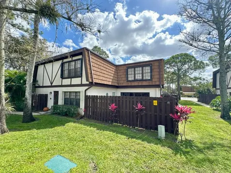 152 Weybridge Circle Royal Palm Beach FL 33411
