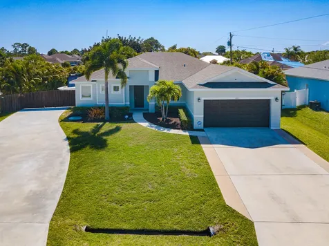 4621 SW Eagle Street Port St Lucie FL 34953