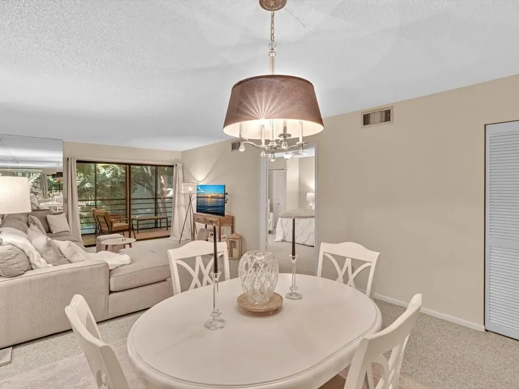 10143 Mangrove 203 Drive Boynton Beach FL 33437
