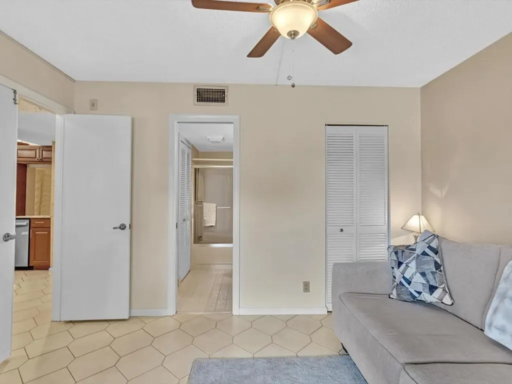10143 Mangrove 203 Drive Boynton Beach FL 33437