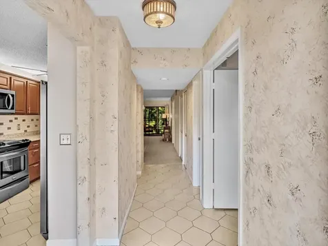 10143 Mangrove 203 Drive Boynton Beach FL 33437
