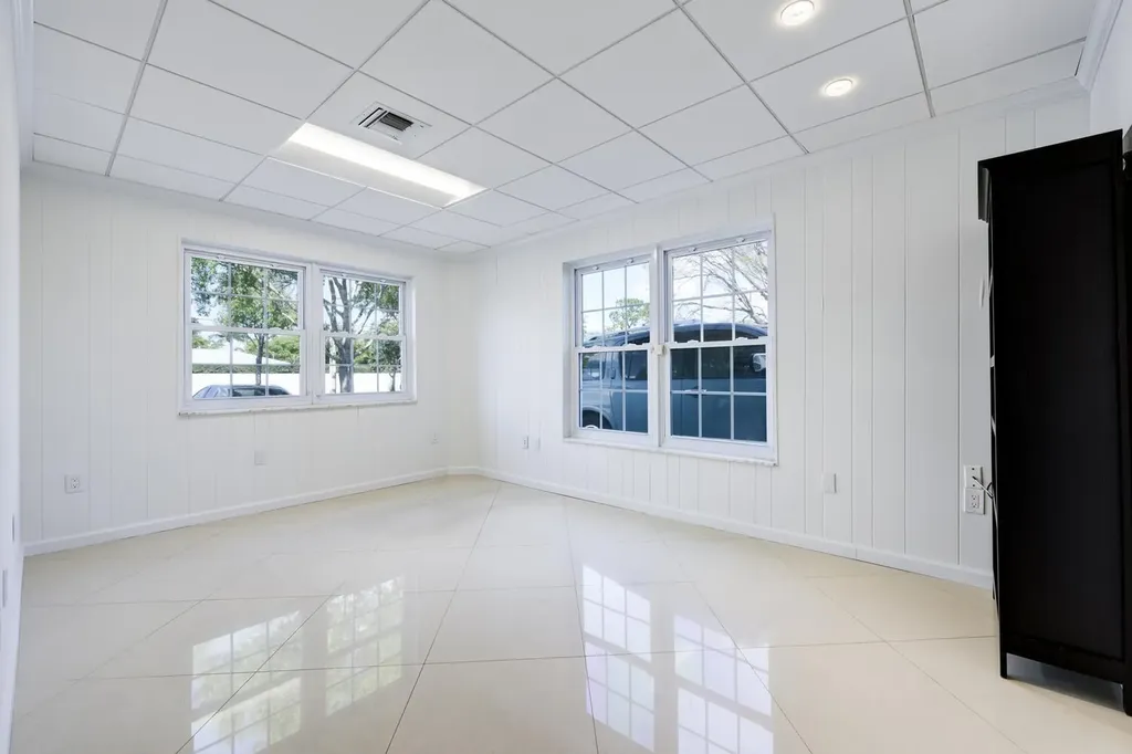721 Us Highway 1 North Palm Beach FL 33408