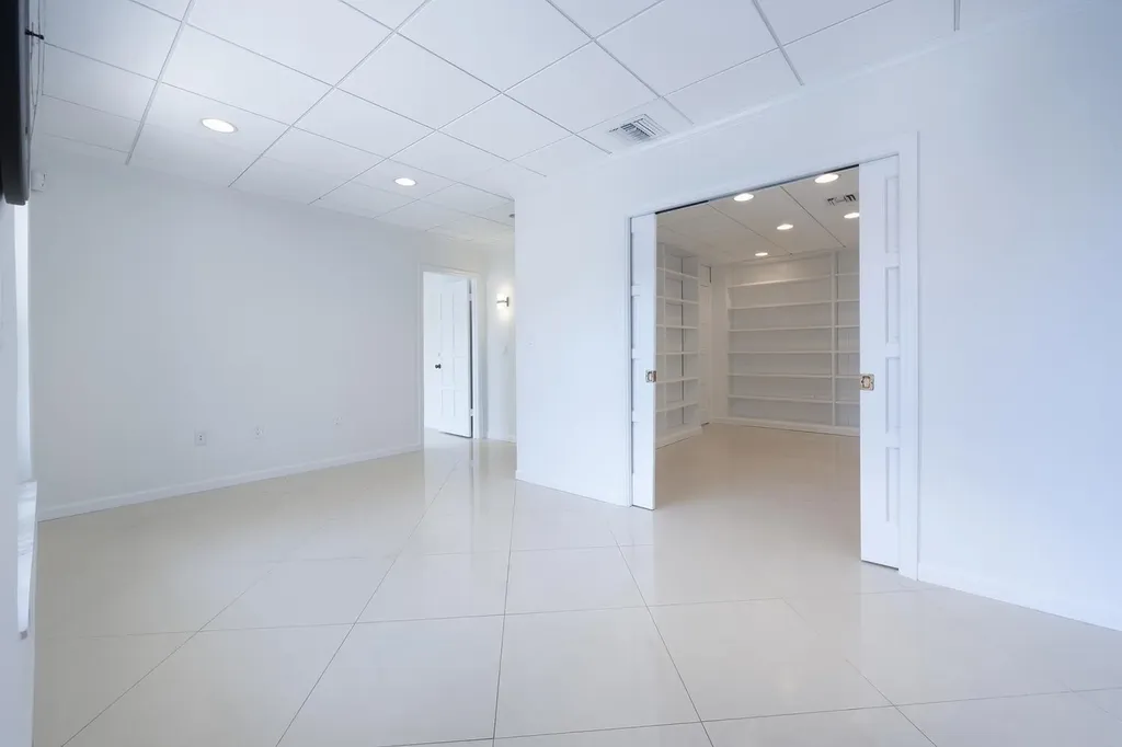 721 Us Highway 1 North Palm Beach FL 33408