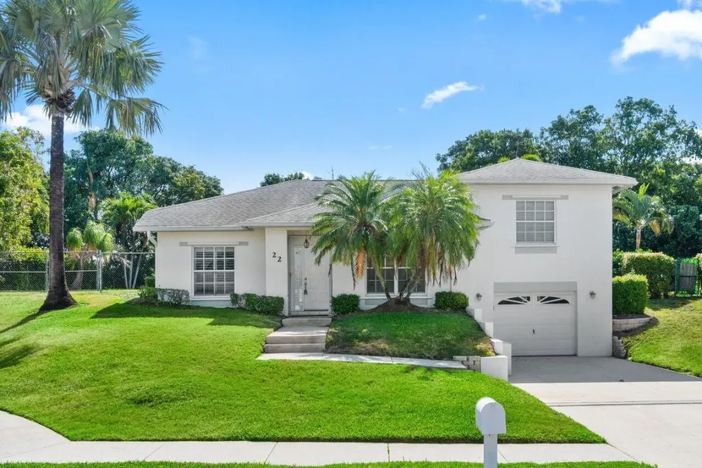 22 Pepperwood Court Boynton Beach FL 33426