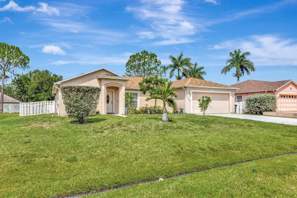 2162 SW Burlington Street Port St Lucie FL 34984