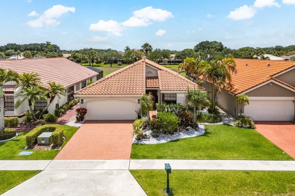 10784 White Aspen Lane Boca Raton FL 33428