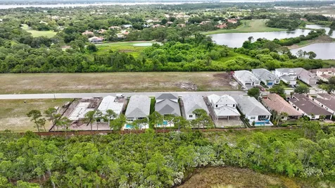 211 SE Calmo Circle Port St Lucie FL 34984