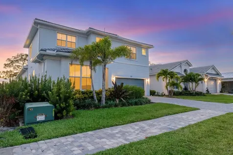 211 SE Calmo Circle Port St Lucie FL 34984