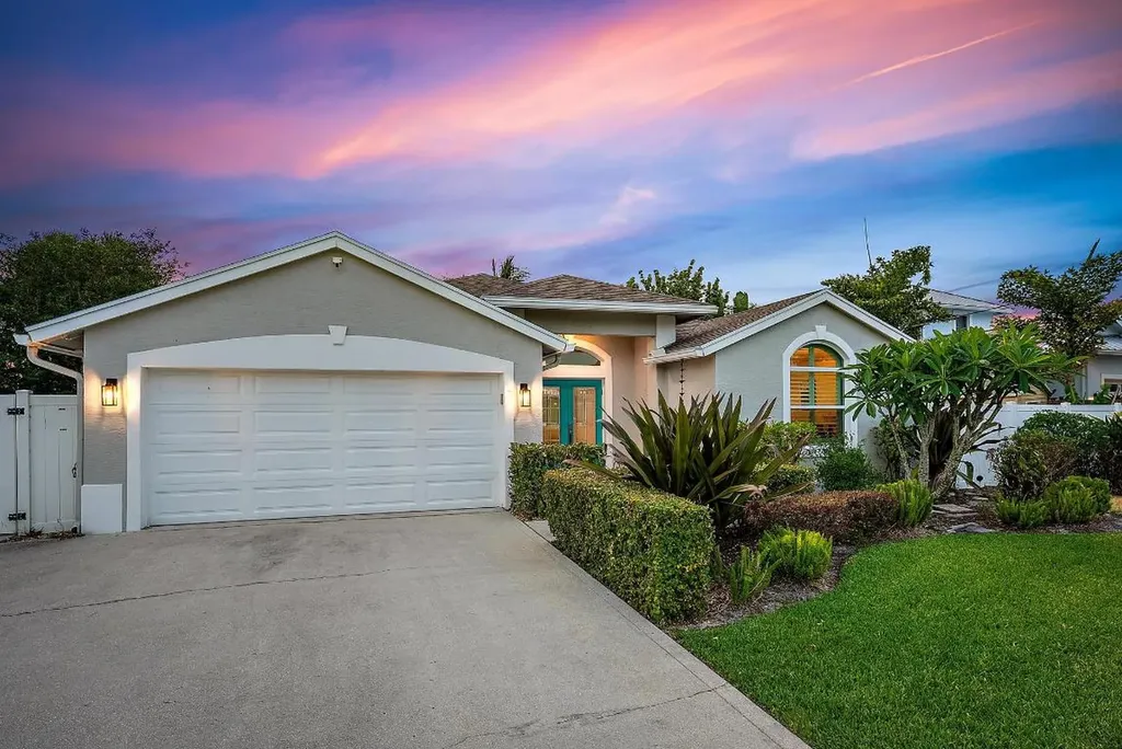 15129 Harriet Avenue Jupiter FL 33458