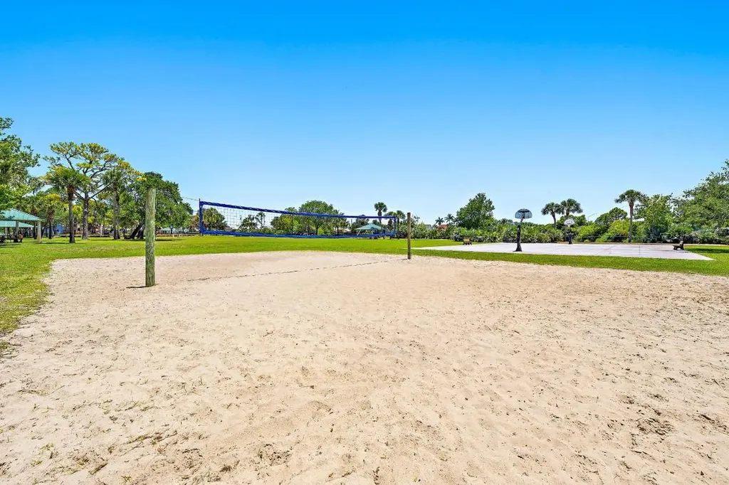 15129 Harriet Avenue Jupiter FL 33458