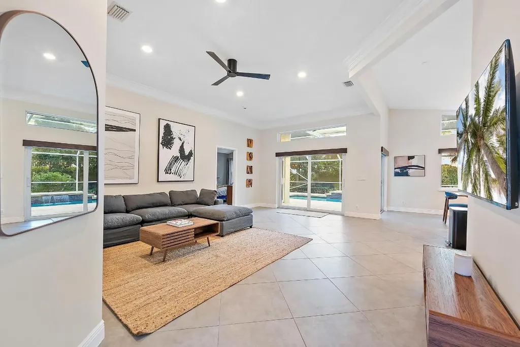 15129 Harriet Avenue Jupiter FL 33458