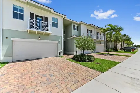 11965 Park Central Royal Palm Beach FL 33411