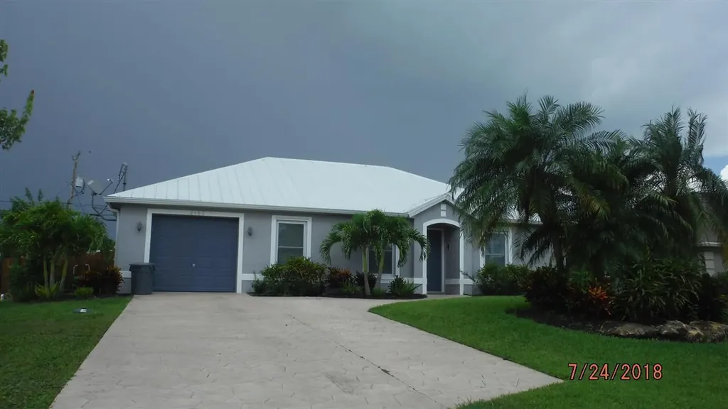2163 SW Algiers Street Port St Lucie FL 34953