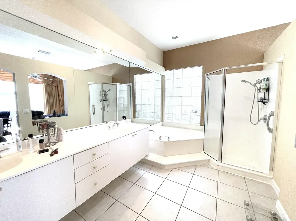 6616 NW 43rd Terrace Boca Raton FL 33496
