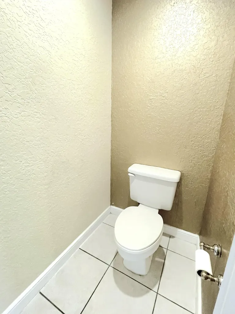 6616 NW 43rd Terrace Boca Raton FL 33496