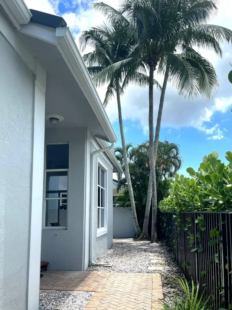 6616 NW 43rd Terrace Boca Raton FL 33496