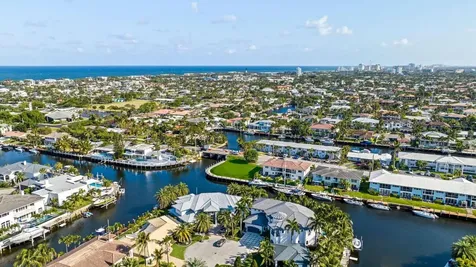 2511 NE 36th Street Lighthouse Point FL 33064