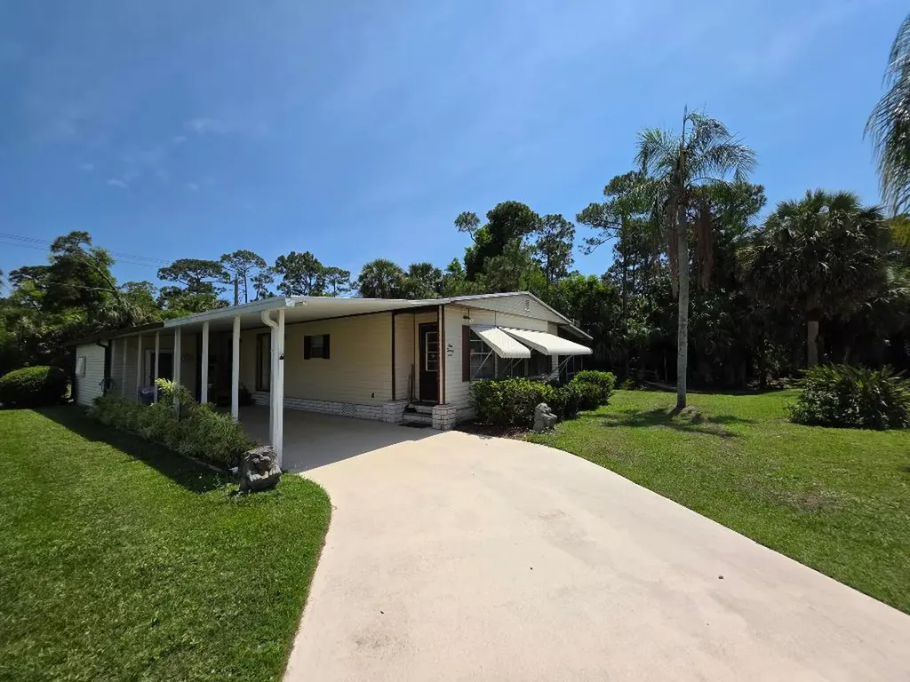 124 W Caribbean Port St Lucie FL 34952