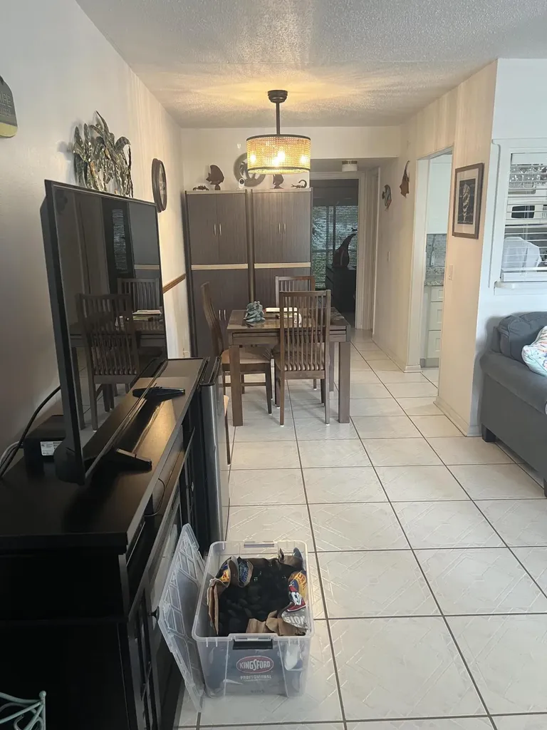 132 Berkshire F West Palm Beach FL 33417