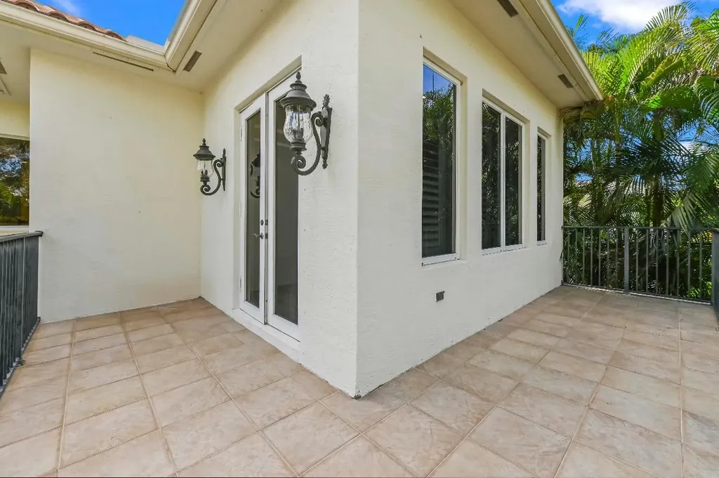 17665 Middlebrook Way Boca Raton FL 33496