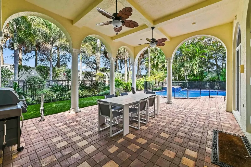 17665 Middlebrook Way Boca Raton FL 33496