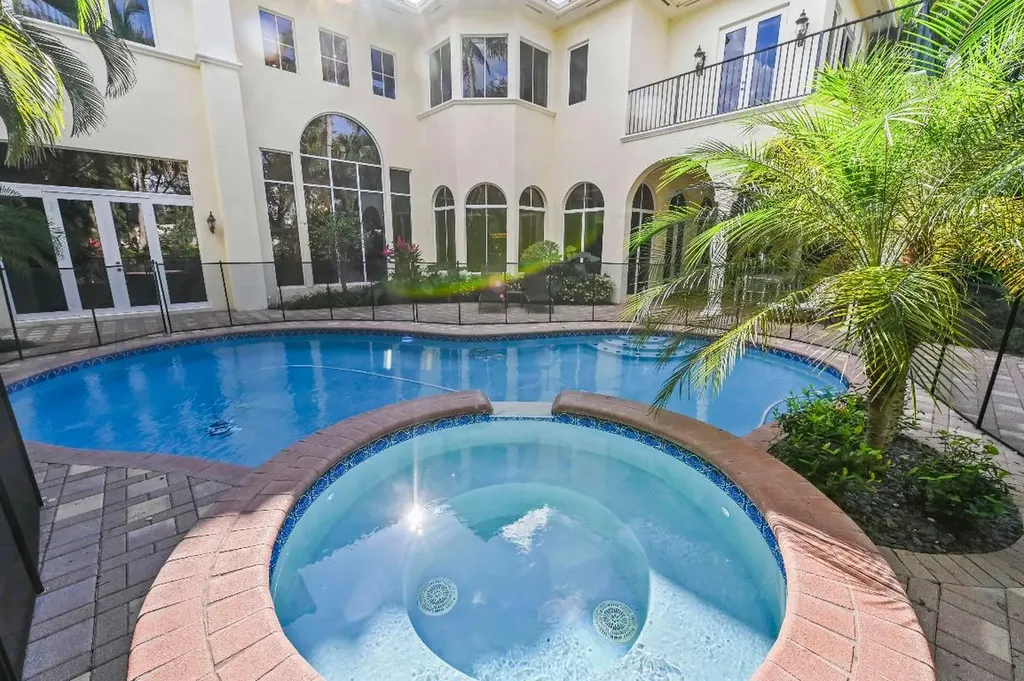 17665 Middlebrook Way Boca Raton FL 33496