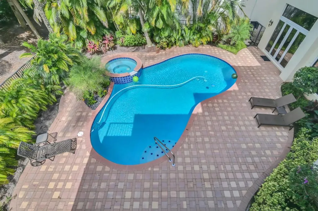 17665 Middlebrook Way Boca Raton FL 33496