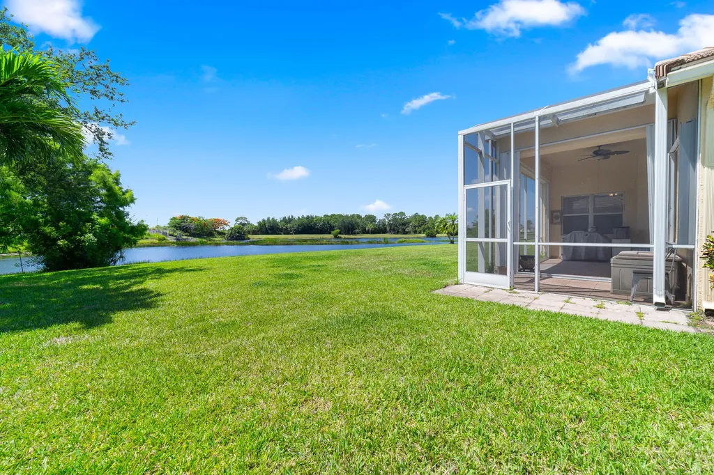 525 SW Lake Manatee Way Port St Lucie FL 34986