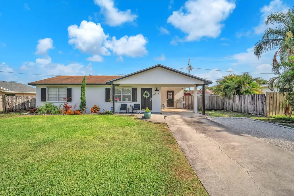 3314 Plaza Place Lake Worth FL 33462