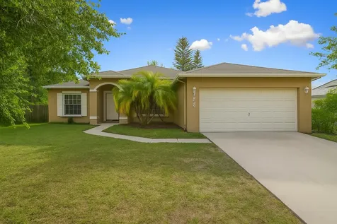 3182 SW Cathedral Street Port St Lucie FL 34953