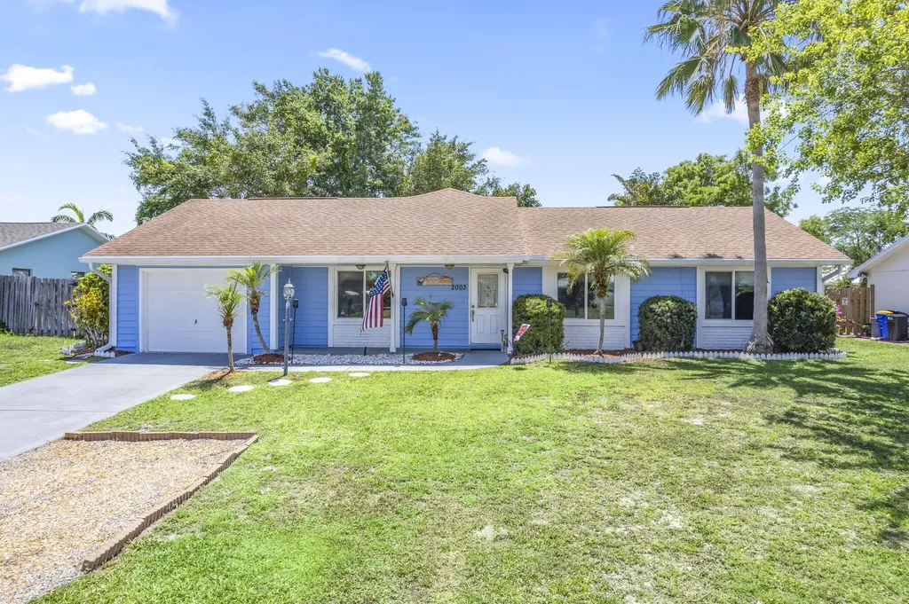 2003 NE Aloe Calle Jensen Beach FL 34957
