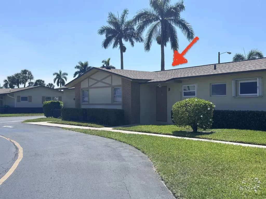 2842 Crosley Drive W West Palm Beach FL 33415