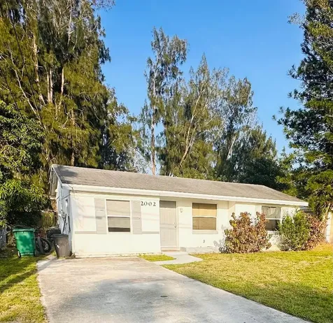 2002 N 50th Street Fort Pierce FL 34947
