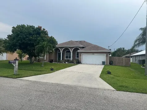 5760 NW Cleburn Drive Port St Lucie FL 34986