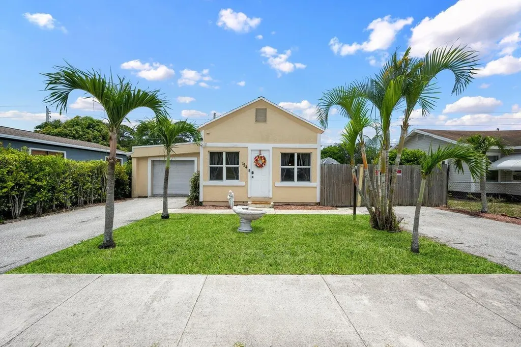 124 Jackson Avenue Greenacres FL 33463