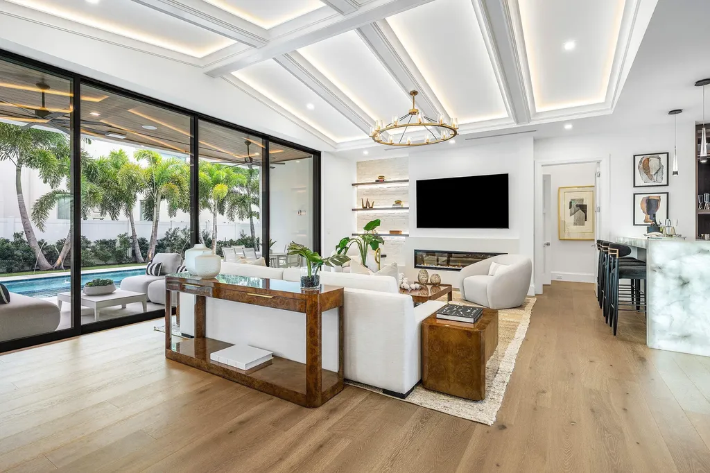 201 NE 4th Avenue Boca Raton FL 33432