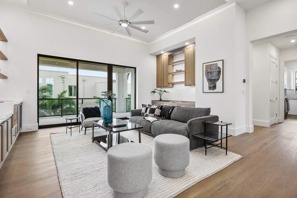 201 NE 4th Avenue Boca Raton FL 33432