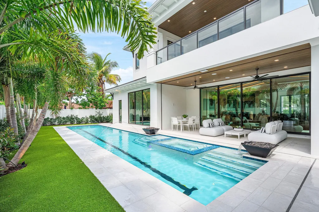 201 NE 4th Avenue Boca Raton FL 33432
