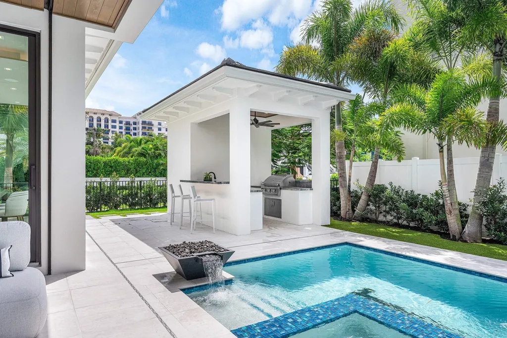 201 NE 4th Avenue Boca Raton FL 33432