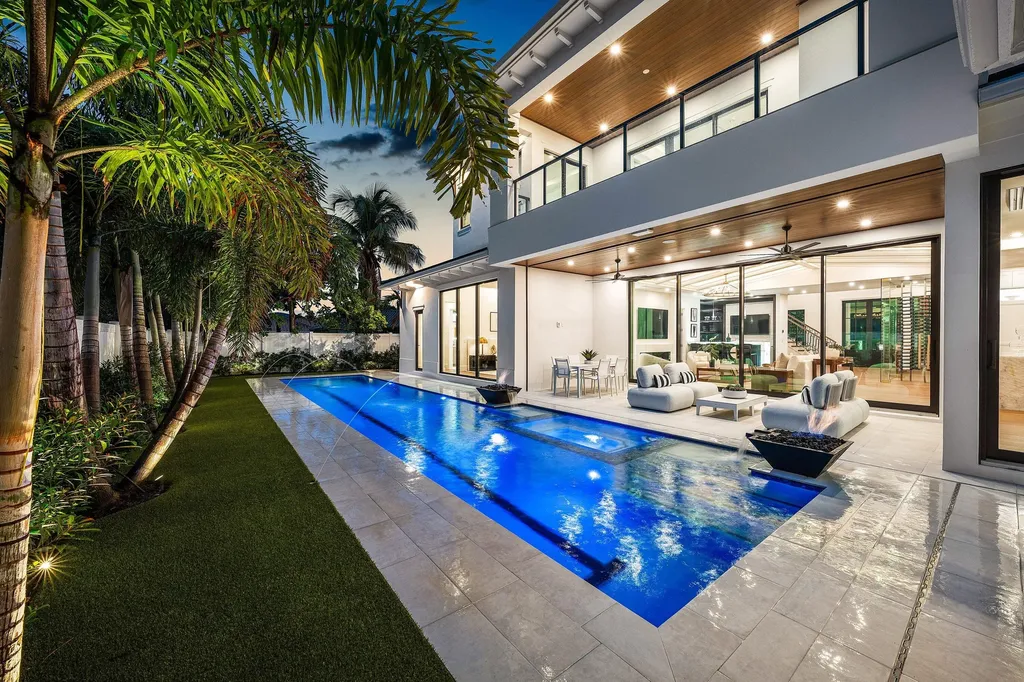 201 NE 4th Avenue Boca Raton FL 33432