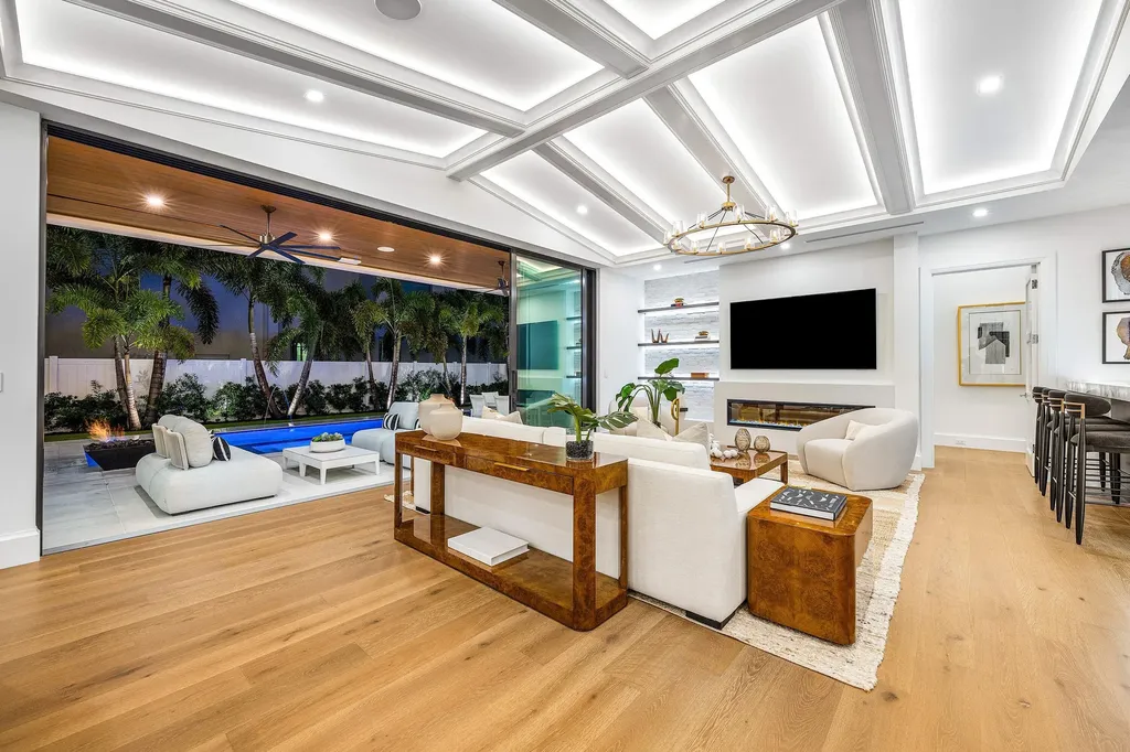 201 NE 4th Avenue Boca Raton FL 33432