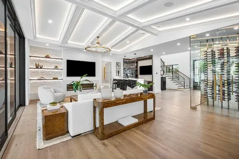 201 NE 4th Avenue Boca Raton FL 33432