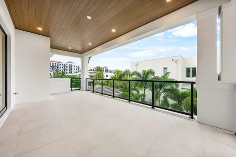201 NE 4th Avenue Boca Raton FL 33432