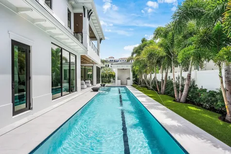 201 NE 4th Avenue Boca Raton FL 33432