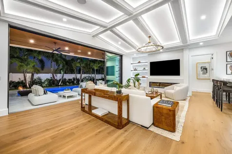 201 NE 4th Avenue Boca Raton FL 33432