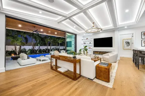 201 NE 4th Avenue Boca Raton FL 33432