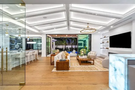 201 NE 4th Avenue Boca Raton FL 33432